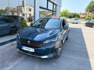 Usata Peugeot 3008 Allure 131 CV (96 kW) 2021 Blu SUV