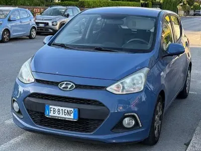 Usata Hyundai i10 Edition 67 CV (49 kW) 2016 Blu/azzurro Utilitaria