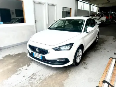 Usata Seat Leon Business 116 CV (85 kW) 2022 Bianco Berlina