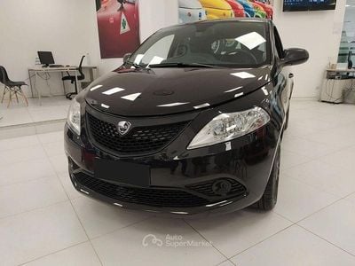 Usata Lancia Ypsilon Silver 70 CV (51 kW) 2023 Nero Utilitaria