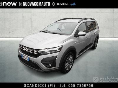 Usata Dacia Jogger Expression 101 CV (74 kW) 2023 Grigio Monovolume