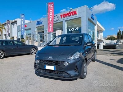 Usata Hyundai i10 Advanced 67 CV (49 kW) 2022 Blu Utilitaria