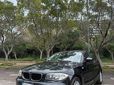 Usata BMW 116 115 CV (84 kW) 2010 Nero Utilitaria
