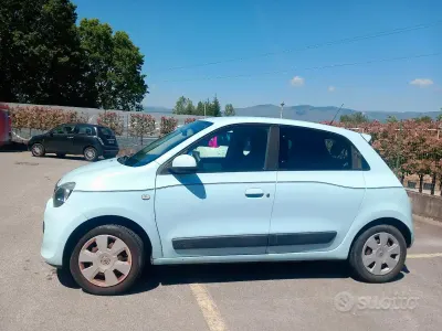 Usata Renault Twingo SE 69 CV (50 kW) 2018 Bluazzurro Utilitaria