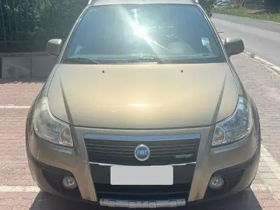 Usata Fiat Sedici Emotion 120 CV (88 kW) 2007 SUV