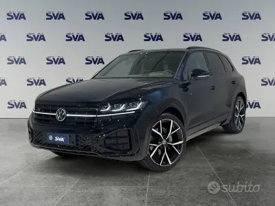 Nuova VW Touareg R-line 231 CV (169 kW) 2026 Grenadill black SUV