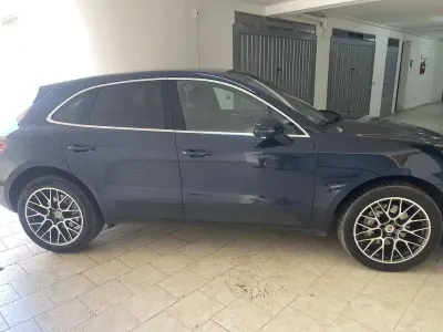 Usata Porsche Macan 250 CV (183 kW) 2017 Blu/azzurro SUV