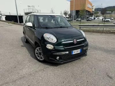 Begagnad Fiat 500L Lounge 95 HK (69 kW) 2018 Grön Minibuss
