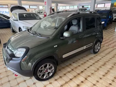Usata Fiat Panda Cross Cross 95 CV (69 kW) 2017 Verde Utilitaria