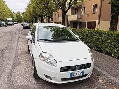 Usata Fiat Punto 75 CV (55 kW) 2006 Bianco Utilitaria