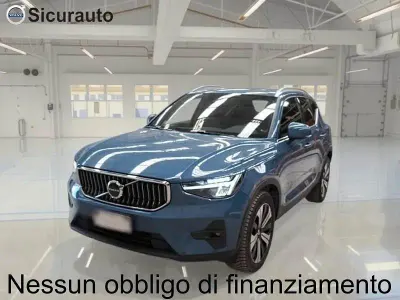 Usata Volvo XC40 Ultimate 129 CV (94 kW) 2023 Fjord blue metallizzato SUV