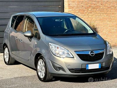 Grigio Usata 2011 Opel Meriva Monovolume | 5750 € (Cara)