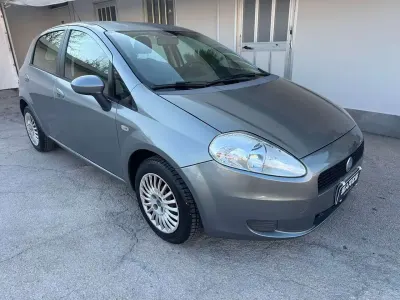 Usata Fiat Grande Punto Active 65 CV (47 kW) 2008 Grigio Utilitaria