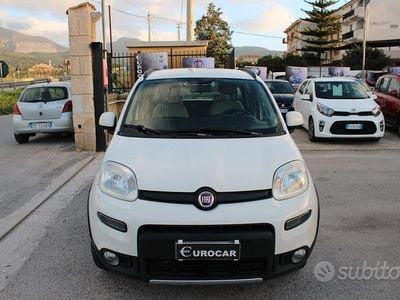 Occasion Fiat Panda 4x4 S 74 ch (54 kW) 2013 Blanc Citadine