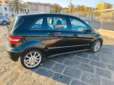 Usata Mercedes B200