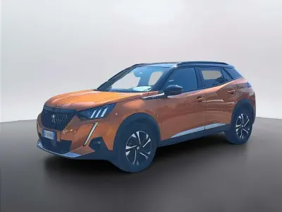 Usata Peugeot 2008 GT 131 CV (96 kW) 2021 Arancione SUV