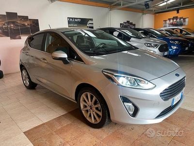 Usata Ford Fiesta Titanium 86 CV (63 kW) 2018 Grigio Berlina