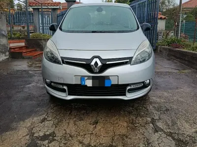 Usata Renault Scenic E-Tech LIMITED 110 CV (80 kW) 2015 Grigio Monovolume