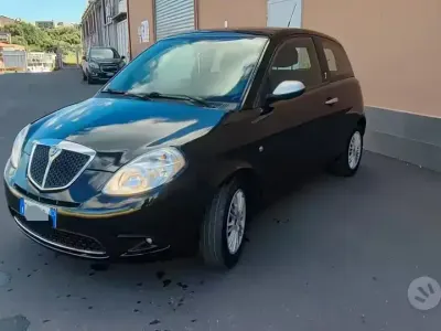 Usata Lancia Ypsilon 60 CV (44 kW) 2009 Nero Utilitaria