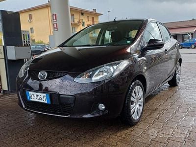 Usata Mazda 2 75 CV (55 kW) 2009 Nero Utilitaria