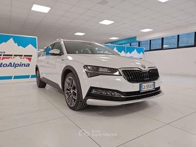 Usata Skoda Superb Scout 4x4 190 CV (139 kW) 2020 Bianco Station wagon