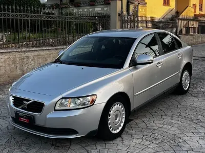 Usata Volvo S40 109 CV (80 kW) 2009 Grigio Berlina