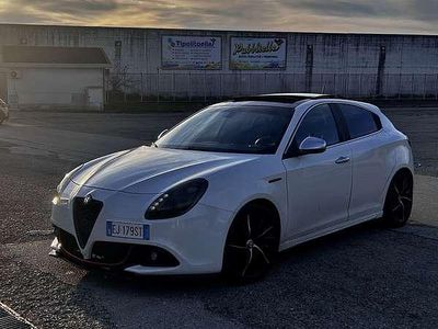 Usata Alfa Romeo Giulietta Exclusive 140 CV (102 kW) 2013 Bianco Utilitaria