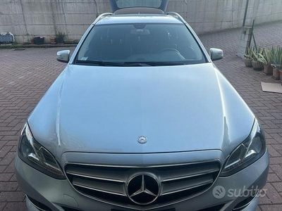 Gebraucht Mercedes E250 204 PS (150 kW) 2016 Grau Kombi