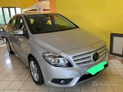Occasion Mercedes B180 Executive 2013 Gris Monospace
