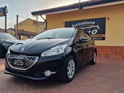 usata Peugeot 208 1.4 e-HDi 68 CV S&S robotizzato 5 porte Active