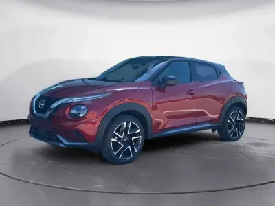 Nuova Nissan Juke 114 CV (83 kW) 2026 Fuji sunset red/black SUV