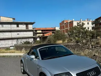 Usata Audi TT 179 CV (131 kW) 2002 Grigio Coupé