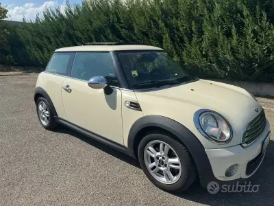 Usata Mini ONE 75 CV (55 kW) 2011 Bianco Utilitaria
