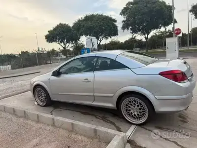 Usata Opel Astra 116 CV (85 kW) 2007 Grigio Cabrio