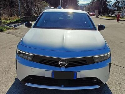 Usata Opel Astra Elegance 131 CV (96 kW) 2024 Argento Berlina
