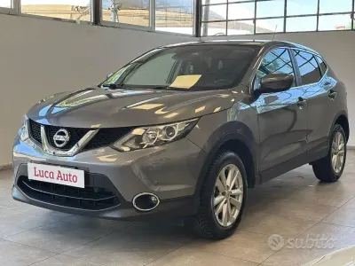 Usata Nissan Qashqai 131 CV (96 kW) 2015 Grigio SUV