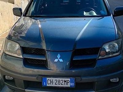 Usata Mitsubishi Outlander 136 CV (100 kW) 2003 Grigio SUV