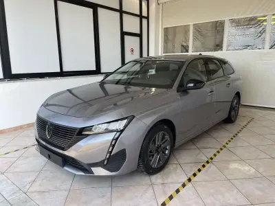 Usata Peugeot 308 Active 131 CV (96 kW) 2023 Grigio Station wagon