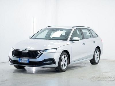Usata Skoda Octavia Executive 110 CV (80 kW) 2021 Grigio Station wagon