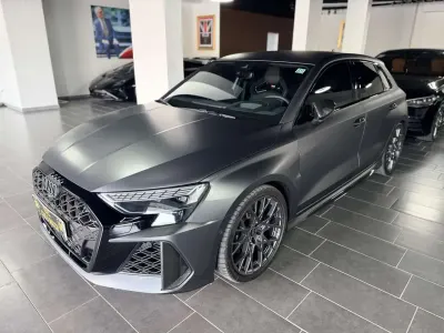Usata Audi RS3 Ambiente 400 CV (294 kW) 2025 Grigio Berlina