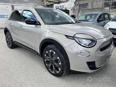 Nuova Fiat 600 La Prima 110 CV (80 kW) 2025 SUV