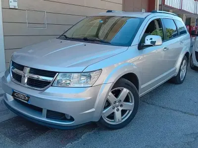 Usata Dodge Journey SXT 140 CV (102 kW) 2008 Grigio SUV