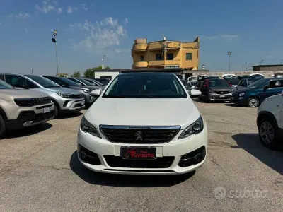 Usata Peugeot 308 Allure 131 CV (96 kW) 2019 Bianco Berlina