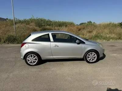 Usata Opel Corsa Enjoy 80 CV (58 kW) 2009 Grigio Utilitaria