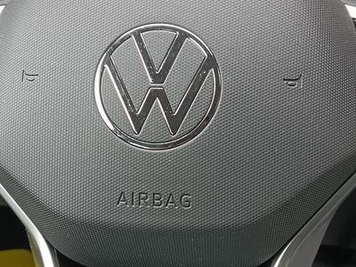 Usata VW Passat 240 CV (176 kW) 2020 Grigio Berlina