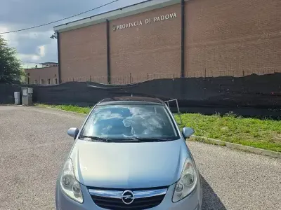 Usata Opel Corsa 80 CV (58 kW) 2007 Blu Utilitaria