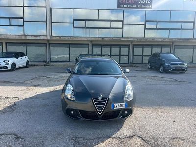 Usata Alfa Romeo Giulietta Distinctive 105 CV (77 kW) 2013 Grigio Utilitaria