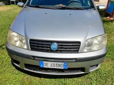 Usata Fiat Punto 69 CV (50 kW) 2006 Grigio Utilitaria