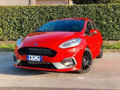 Usata Ford Fiesta ST-Line 101 CV (74 kW) 2018 Rosso Utilitaria