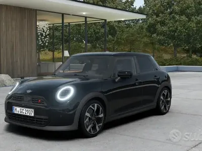 Nuova Mini Cooper Classic 150 kW (204 CV) 2026 Utilitaria